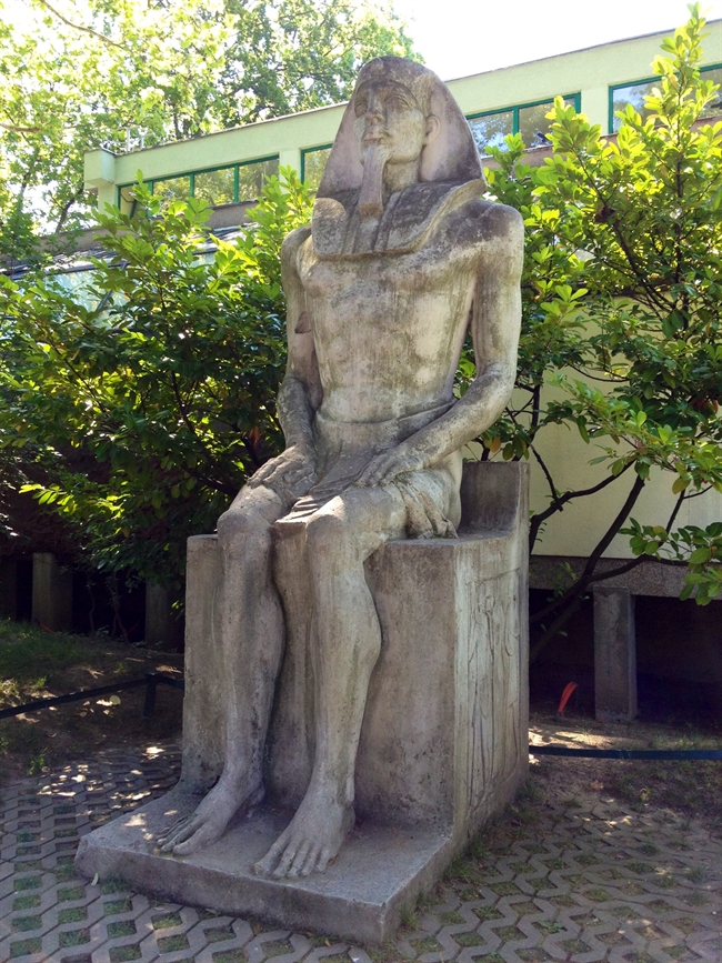 Sculpture "Egyptians"